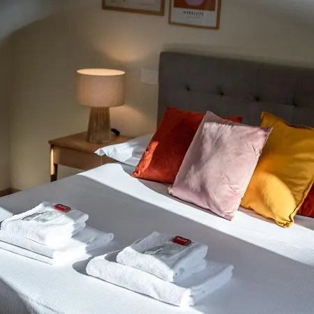 Sunlit Heaven Apartman