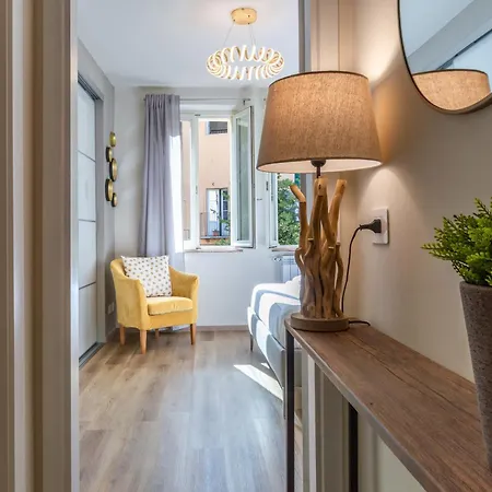 Sunlit Heaven * Siena