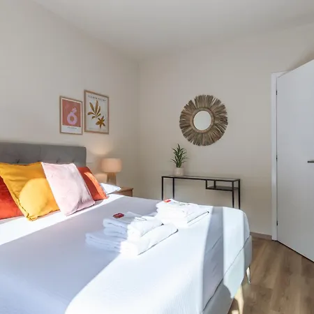 Sunlit Heaven * Siena