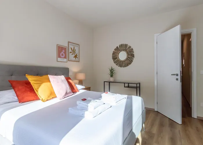 Sunlit Heaven * Siena