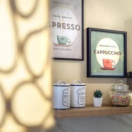 Sunlit Heaven Сиена