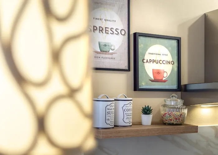 Sunlit Heaven Сиена